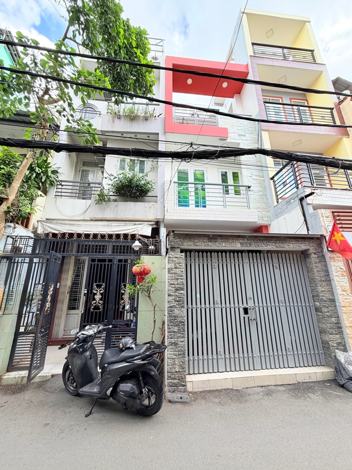 Nhà 4 Tầng Tân Bình Hẻm Ô Tô, Thiết Kế Sang Trọng