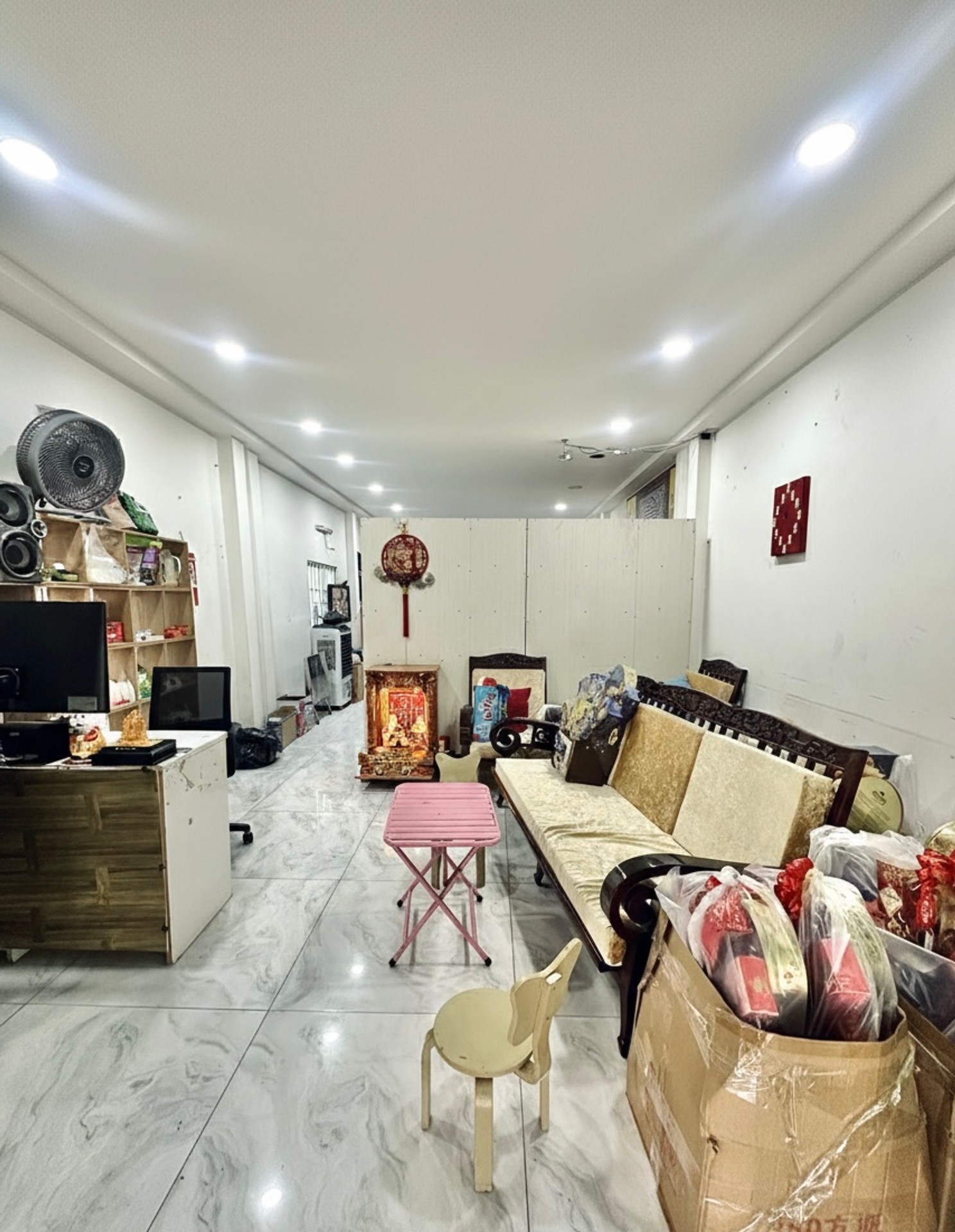 Bán nhà mặt phố 47m2 2 tầng tại Tân Sơn Nhì giá 9,5 tỷ