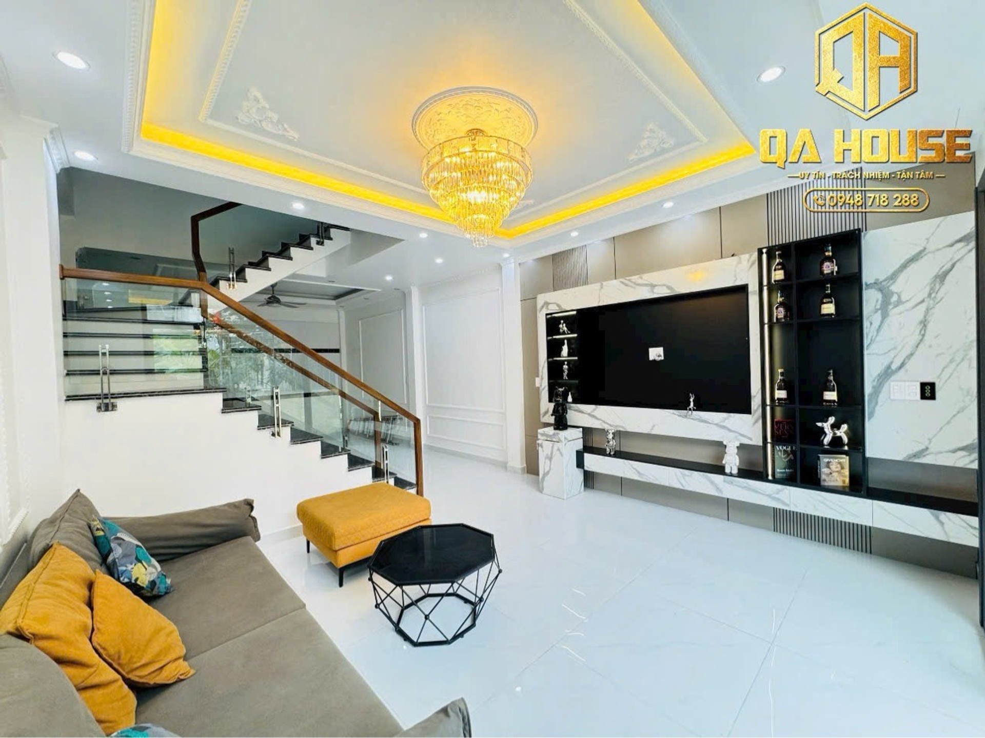 Nhà 4 tầng mới xây độc lập tại khu phố Phương Lưu, thiết kế tiện nghi