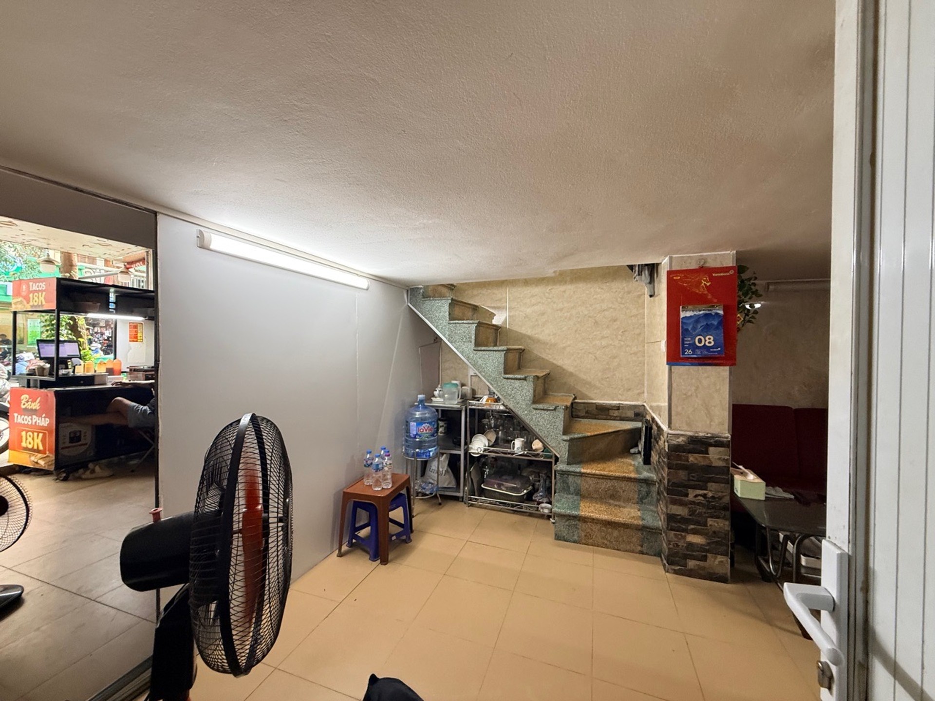 Bán nhà mặt phố tại phường Khâm Thiên, diện tích 81.2 m², sổ đỏ chính chủ