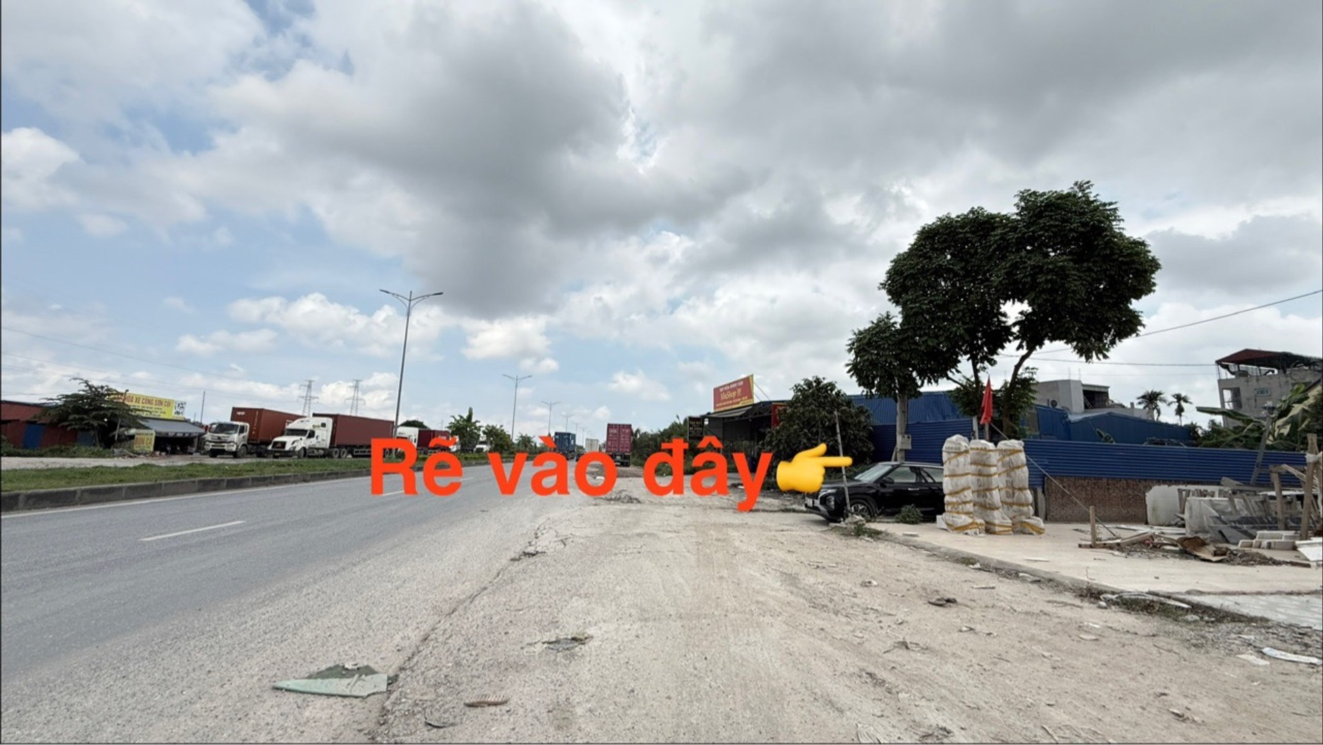 Nhà riêng 3 tầng, thiết kế hiện đại, ô tô đỗ cửa tại khu vực yên tĩnh