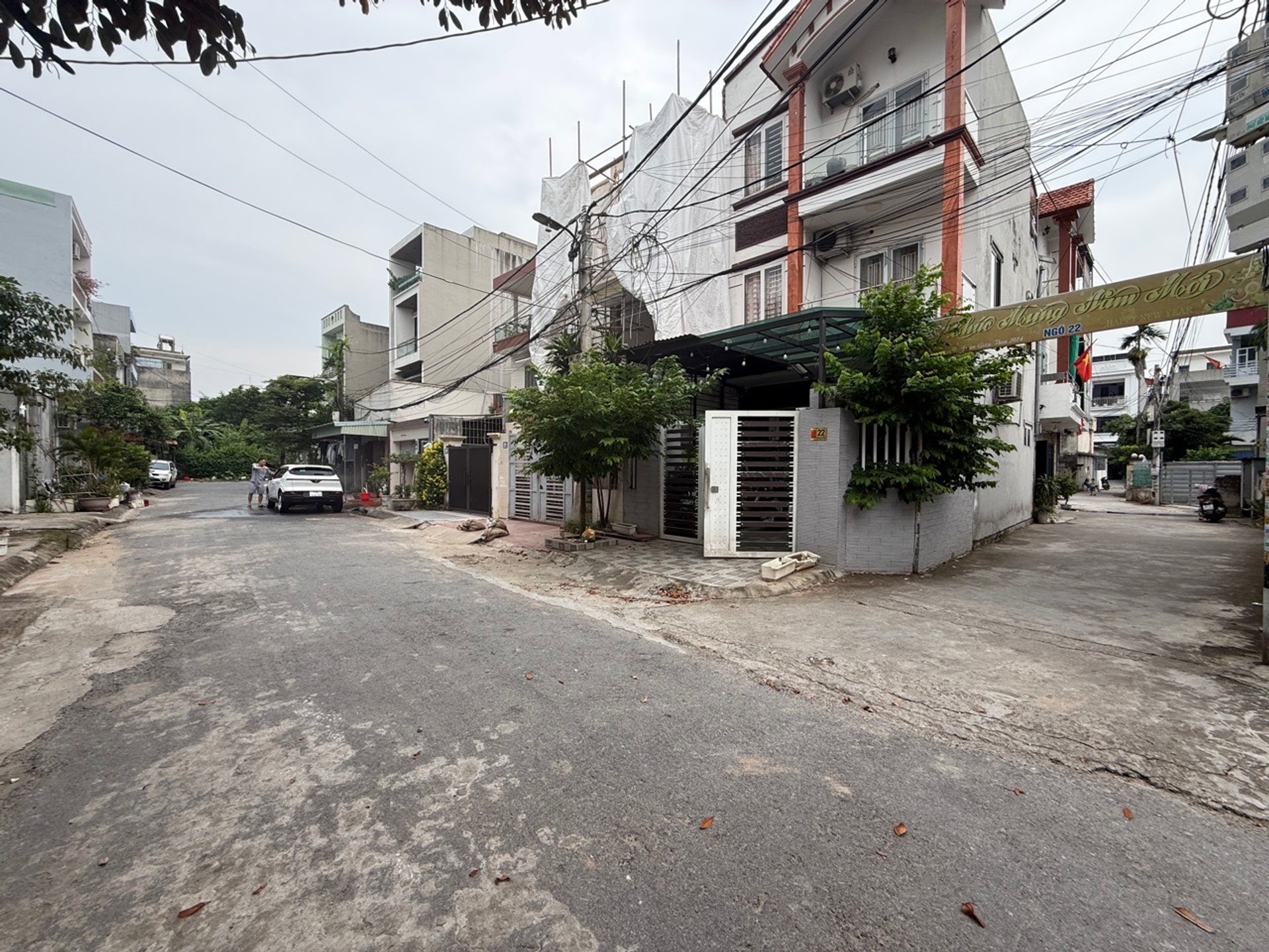 Nhà phố ba tầng độc lập tại TDP Trang Quan, An Đồng với không gian sống riêng tư