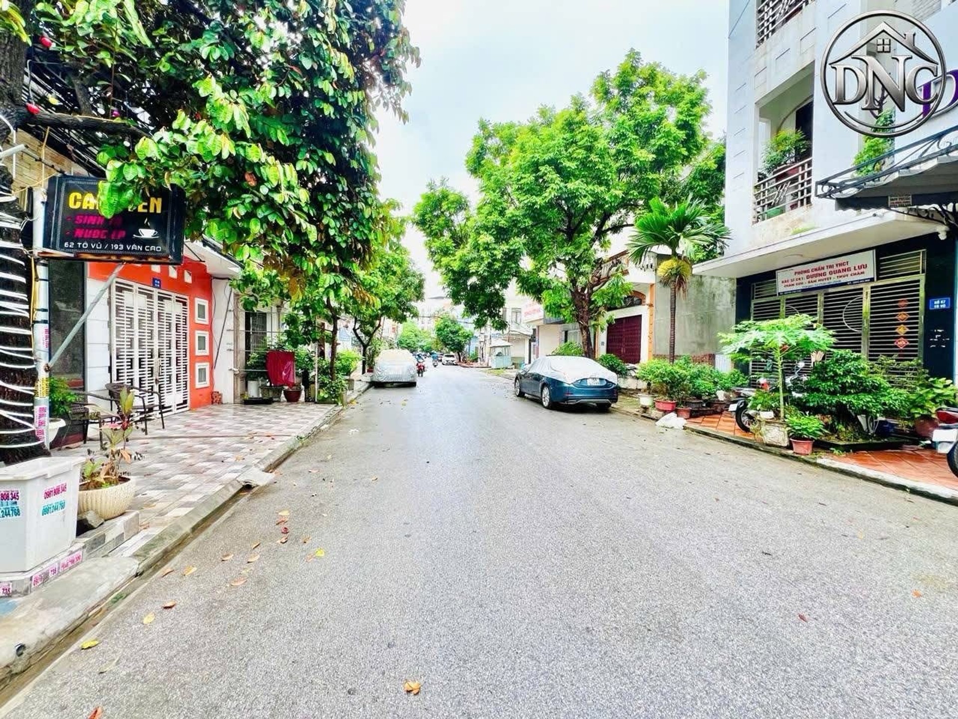 Nhà 4 tầng mặt phố Tô Vũ, thiết kế hiện đại, tiện nghi đầy đủ