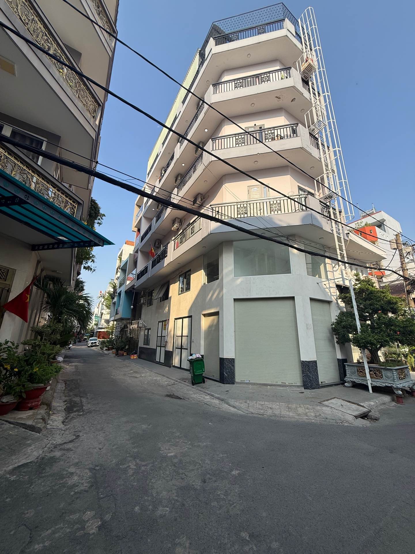 Cơ hội lớn sở hữu nhà lô góc hẻm xe hơi ngay khu sầm uất Tây Thạnh