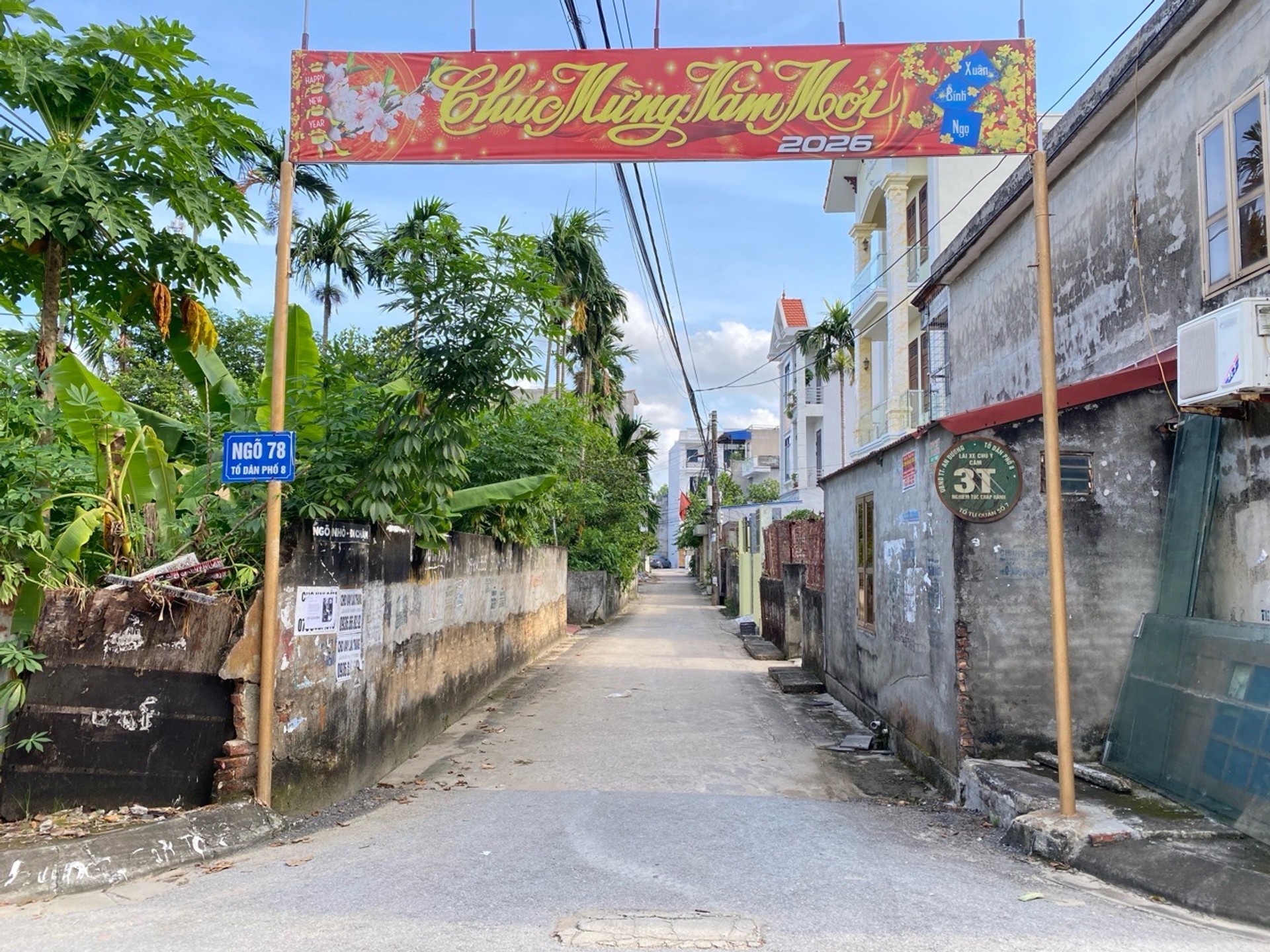 Nhà phân lô hiện đại ba tầng tại khu dân cư văn minh