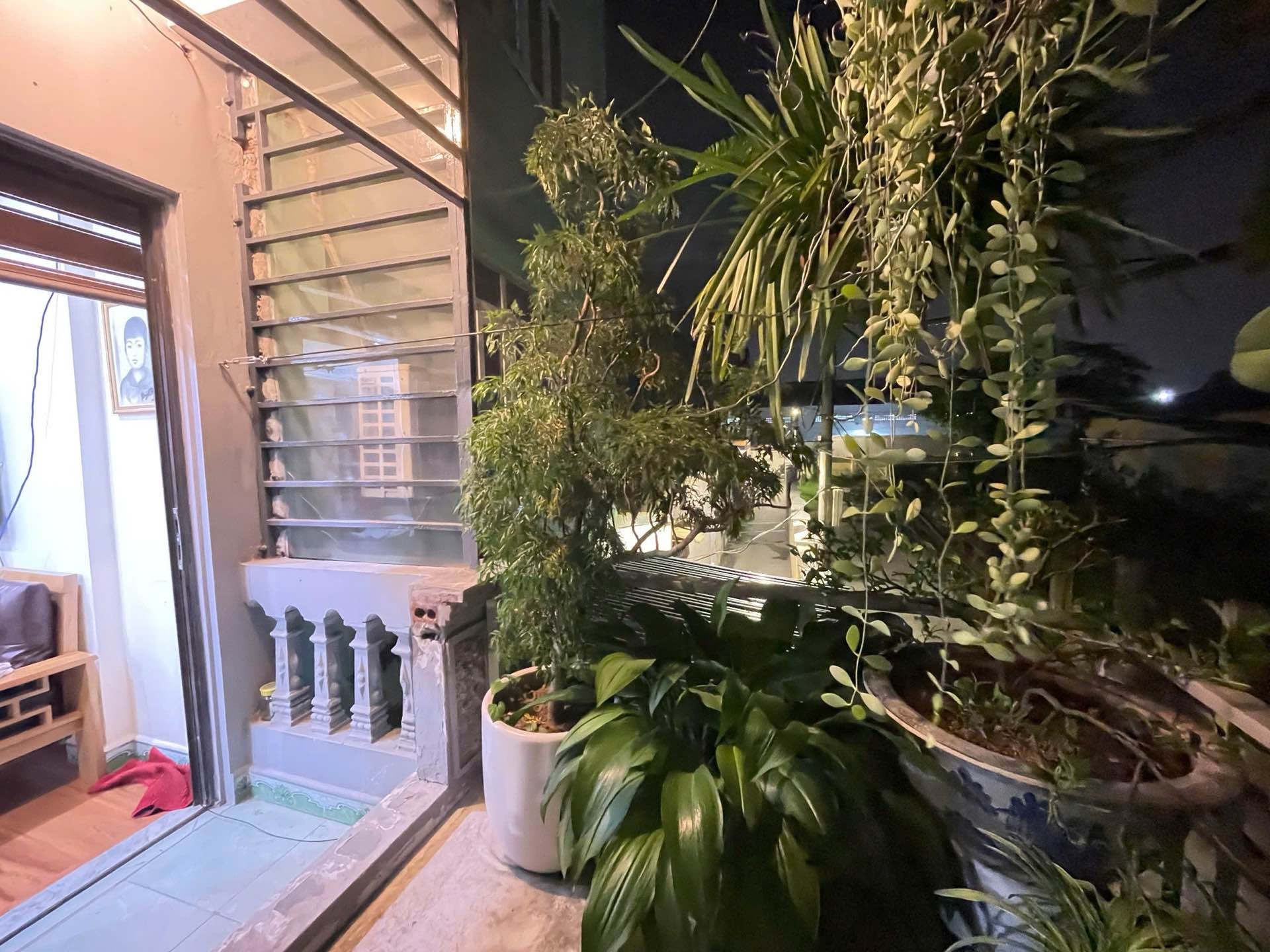 Nhà đẹp khu phân lô Quân đội 818 Long Biên giá sốc, view thoáng vĩnh viễn