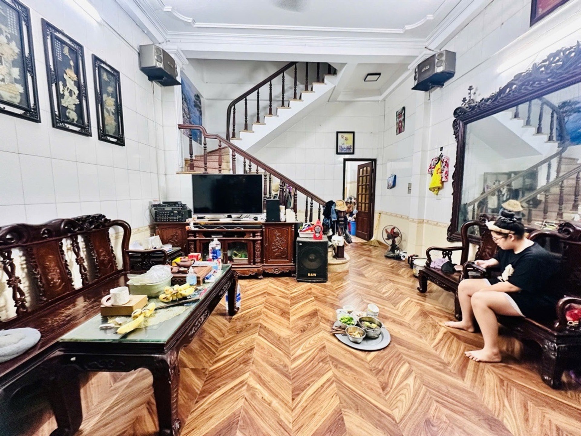 2 MẶT NGÕ - THOÁNG TRƯỚC SAU - VỊ TRÍ ĐẸP
- Phố Nguyên xá kinh doanh sầm uất, ngõ thông ô tô chạy