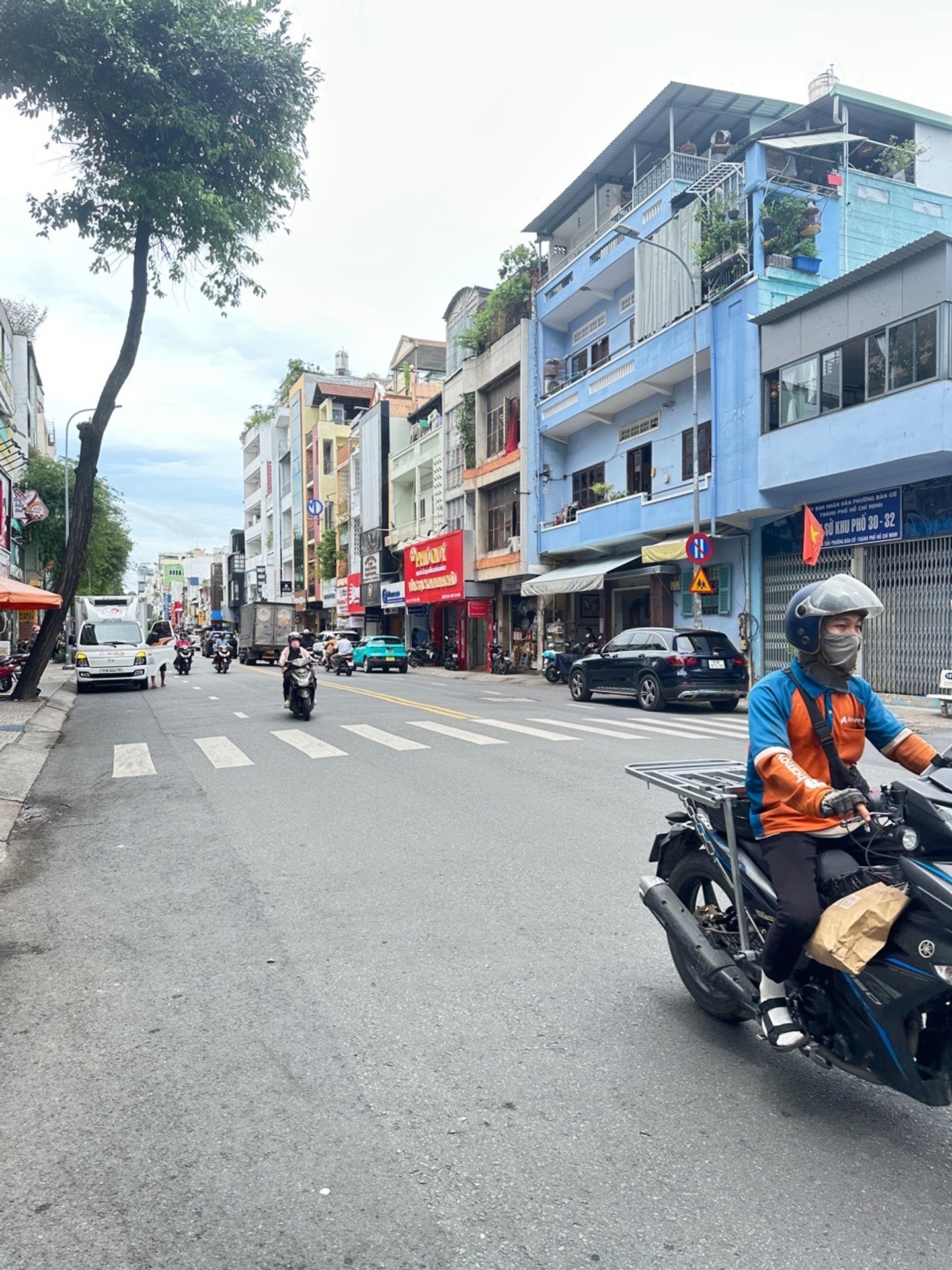 Nhà hiếm 5 tầng có thang máy, hẻm rộng, kinh doanh đỉnh ở Quận 3