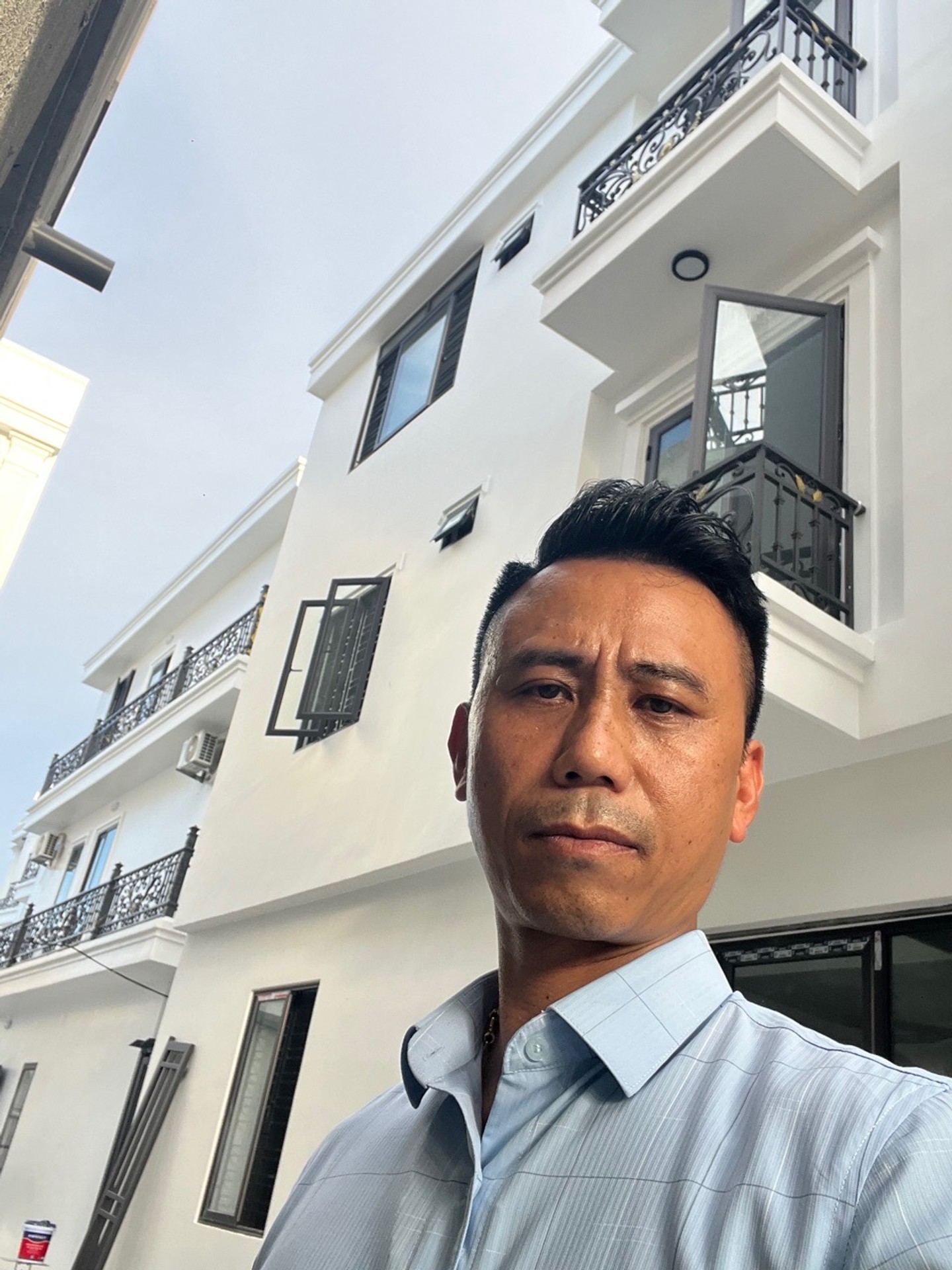 Nhà riêng 3 tầng hướng Nam khu Hồng An tiện nghi đầy đủ