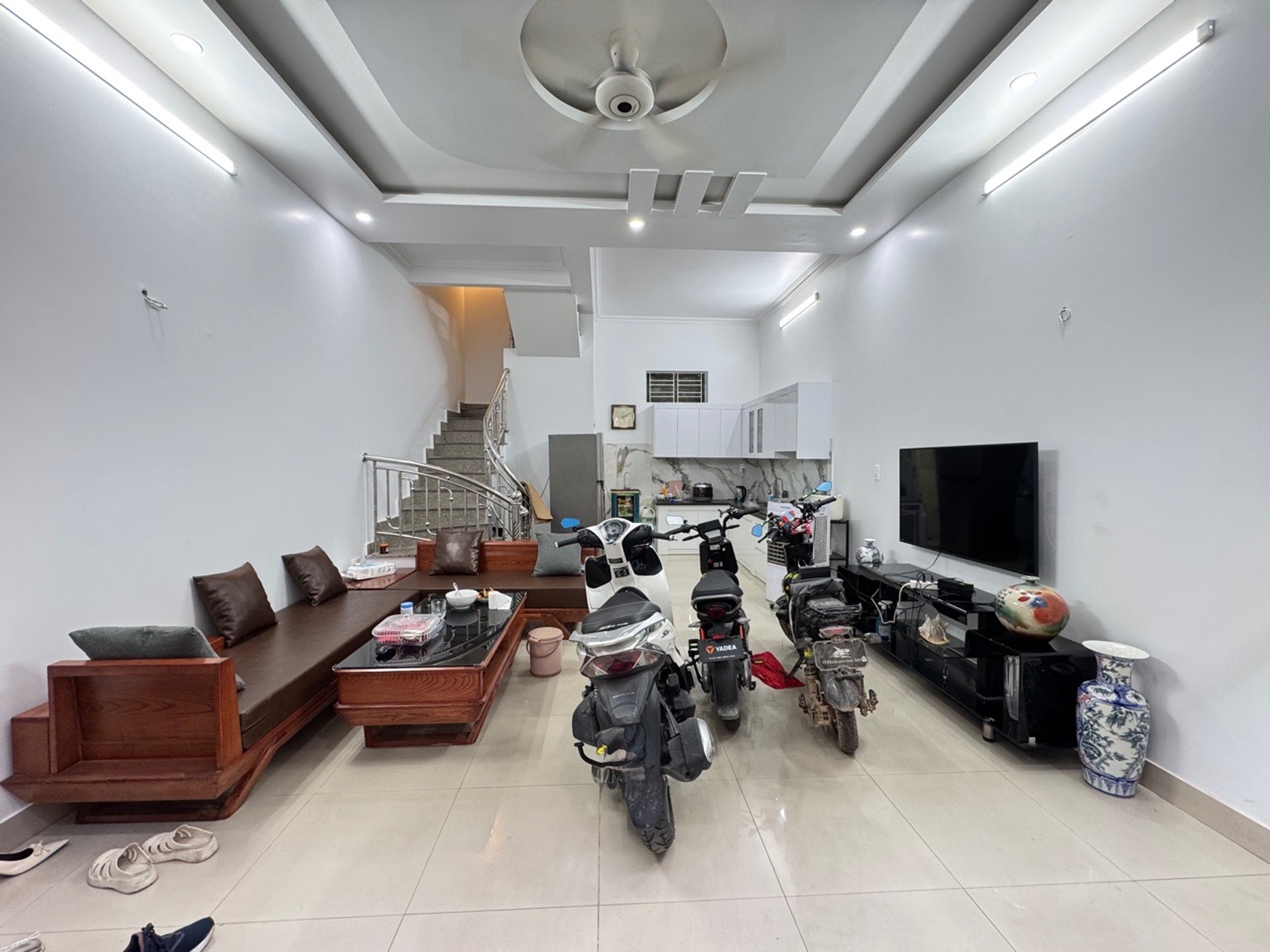 Nhà độc lập 2 tầng tại Thiên Lôi - ngõ rộng oto vào nhà
