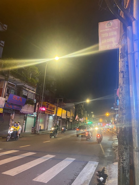 Nhà 4 tầng kinh doanh sầm uất tại Tân Bình