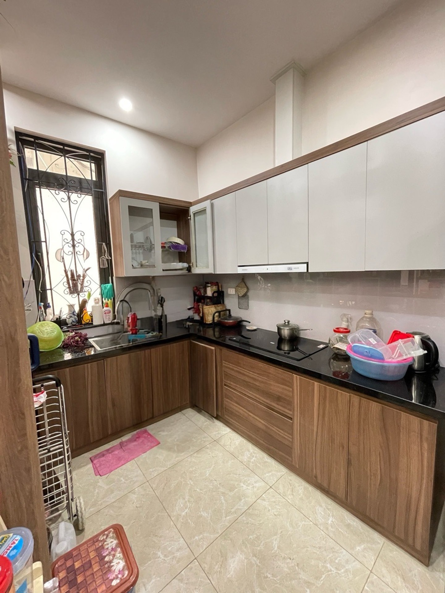 Cơ Hội Vàng Sở Hữu Nhà 4 Tầng Mặt Tiền Rộng Tại Long Biên