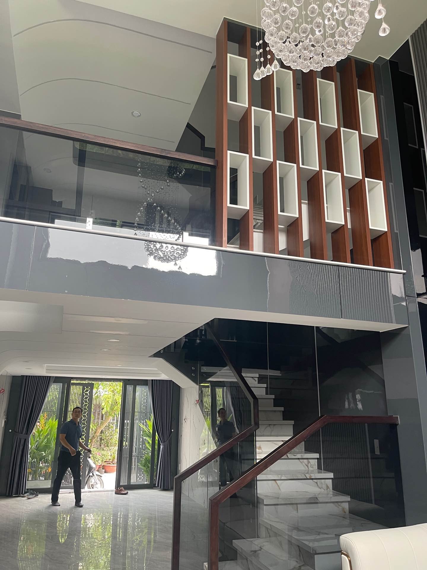 Bán nhà mặt phố 5 tầng, 61.6m2 tại Thạnh Lộc 37, phường An Phú Đông, Quận 12. Nhỉnh 6 tỷ