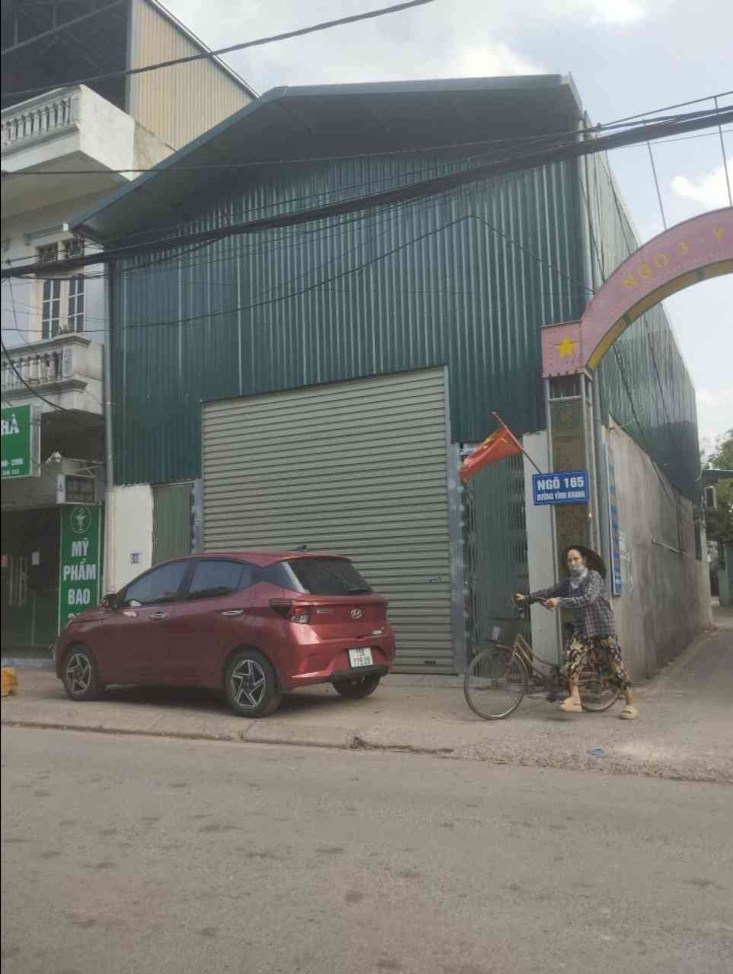 Nhà mặt phố lô góc kinh doanh sầm uất, cơ hội hiếm có