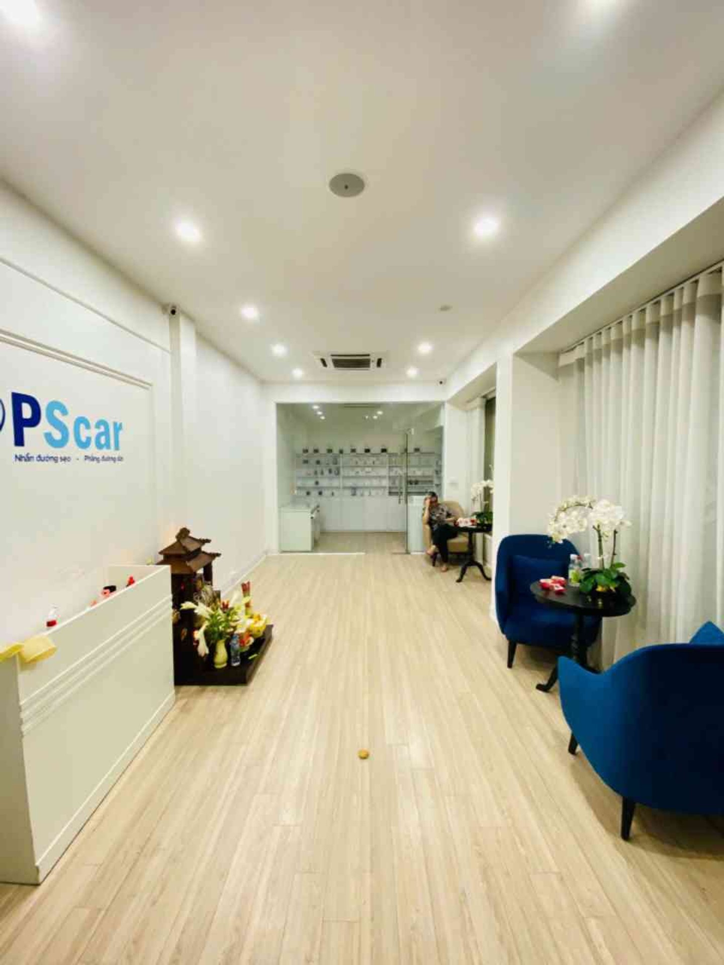 Bán nhà 6 tầng mặt tiền rộng tại Thái Hà, phù hợp kinh doanh