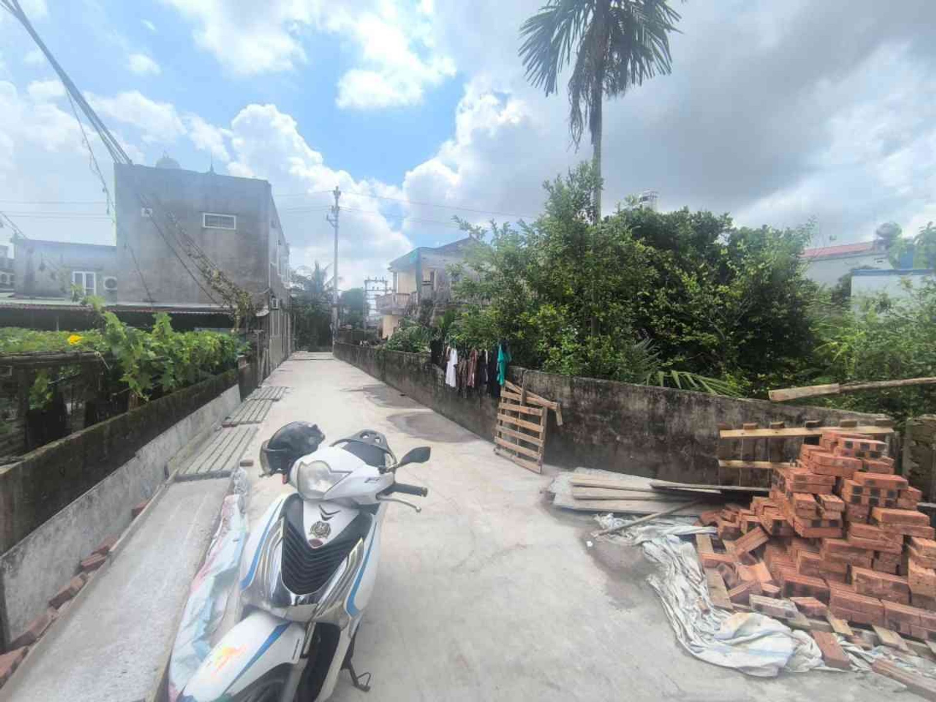 Cơ hội sở hữu nhà tân cổ điển 4 tầng tại Tiểu Trà, vị trí mở rộng đắc địa hiếm có