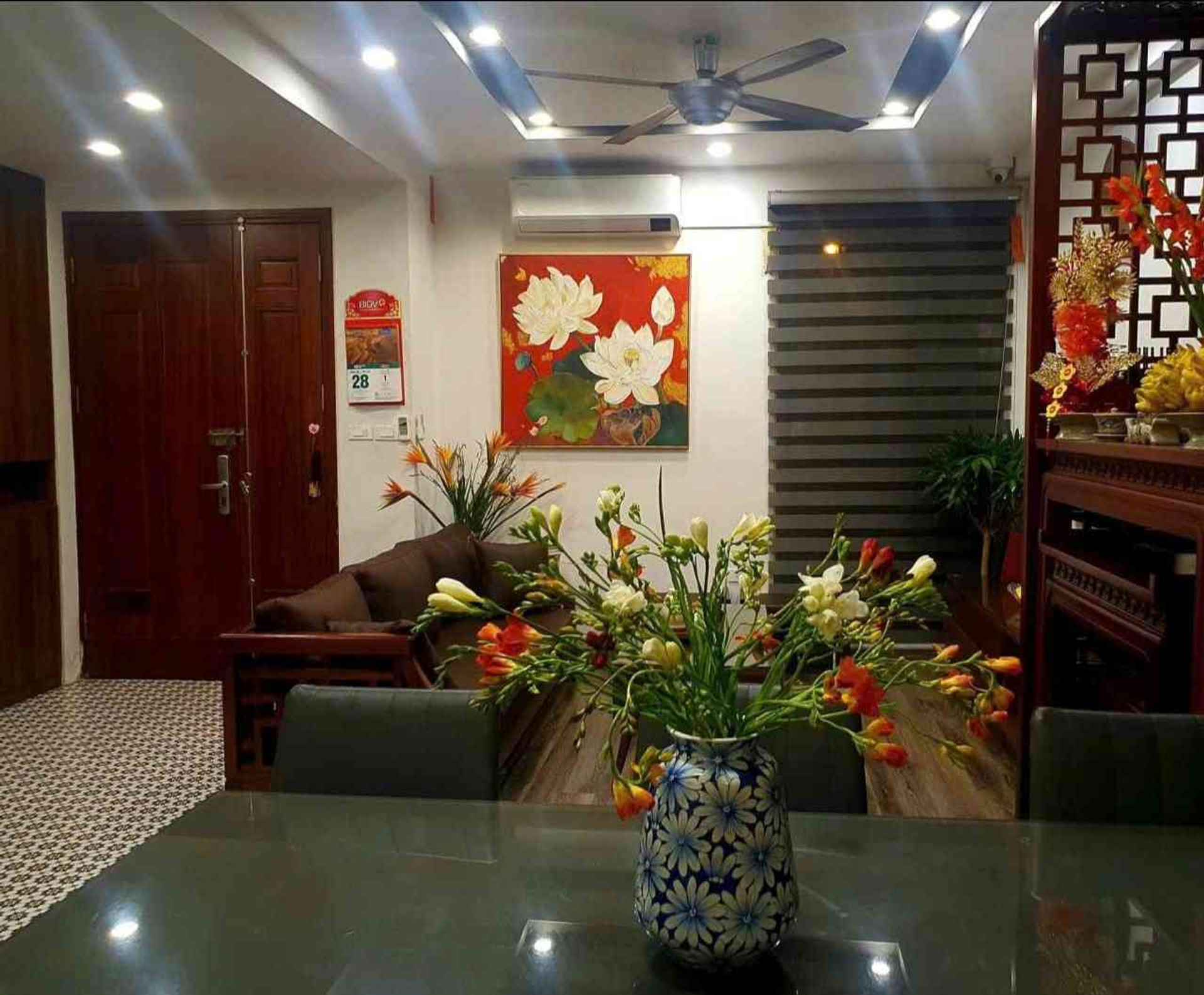 Bán gấp nhà lô góc 3,5 tầng tại trung tâm Long Biên, diện tích 45m², giá 10,5 tỷ