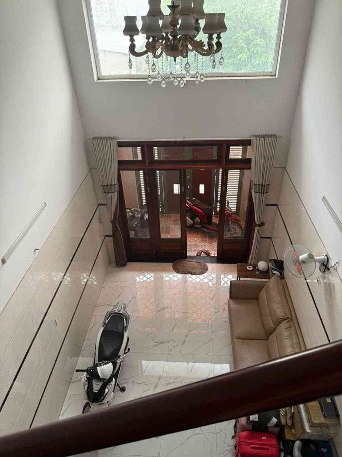 Nhà đẹp 5 tầng khu phân lô Gò Vấp, xe hơi vào thoải mái