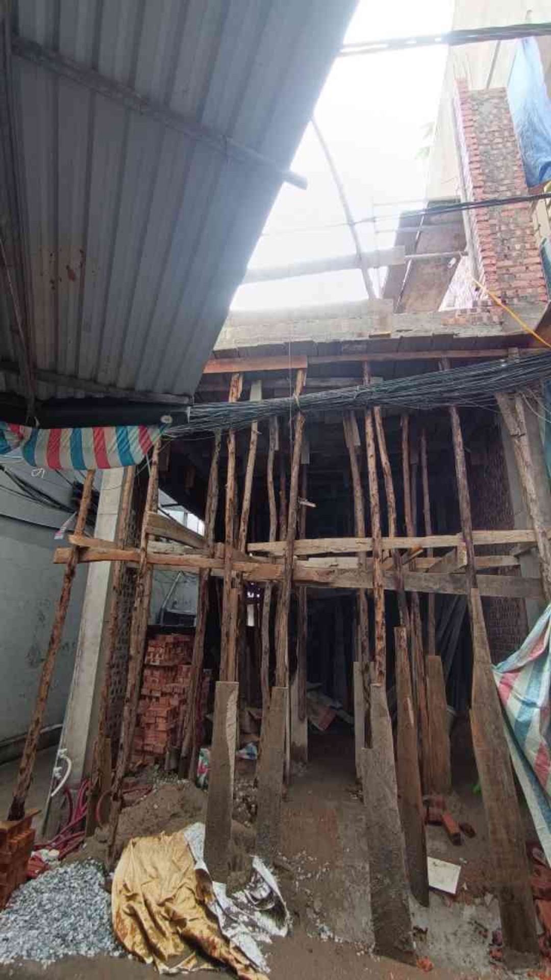 Nhà 4 Tầng Lô Góc 2 Mặt Thoáng Trung Tâm Đầy Tiềm Năng Kinh Doanh