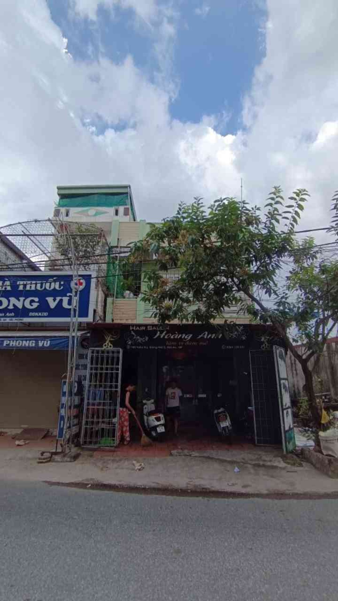 Nhà mặt phố Kiều Hạ ba tầng, thiết kế chắc chắn, kinh doanh đa dạng