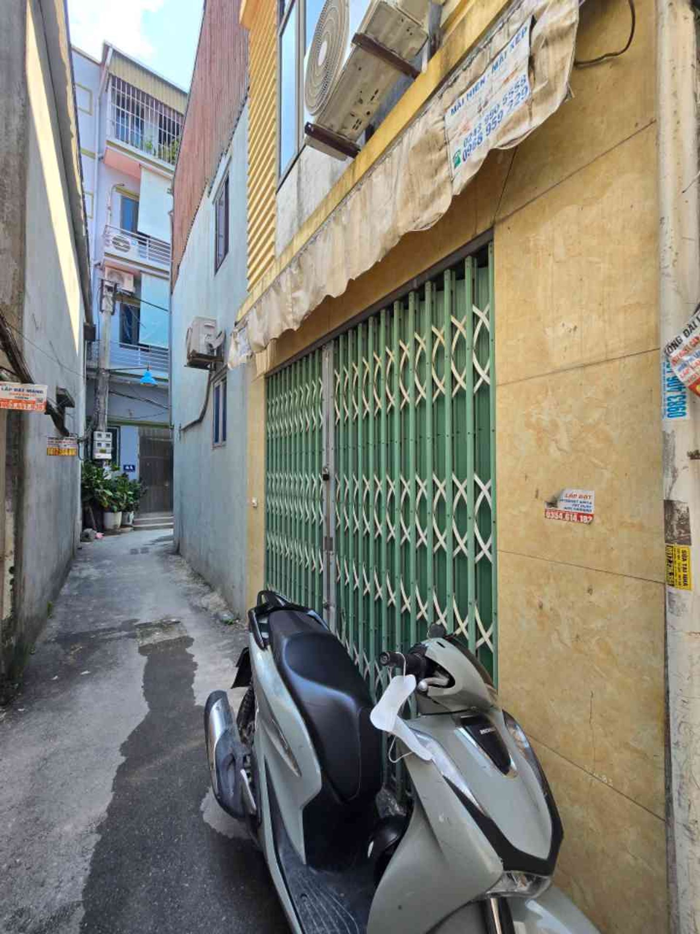 Nhà đẹp 2 tầng trung tâm Quận, gần ô tô tiện ích ngay quanh