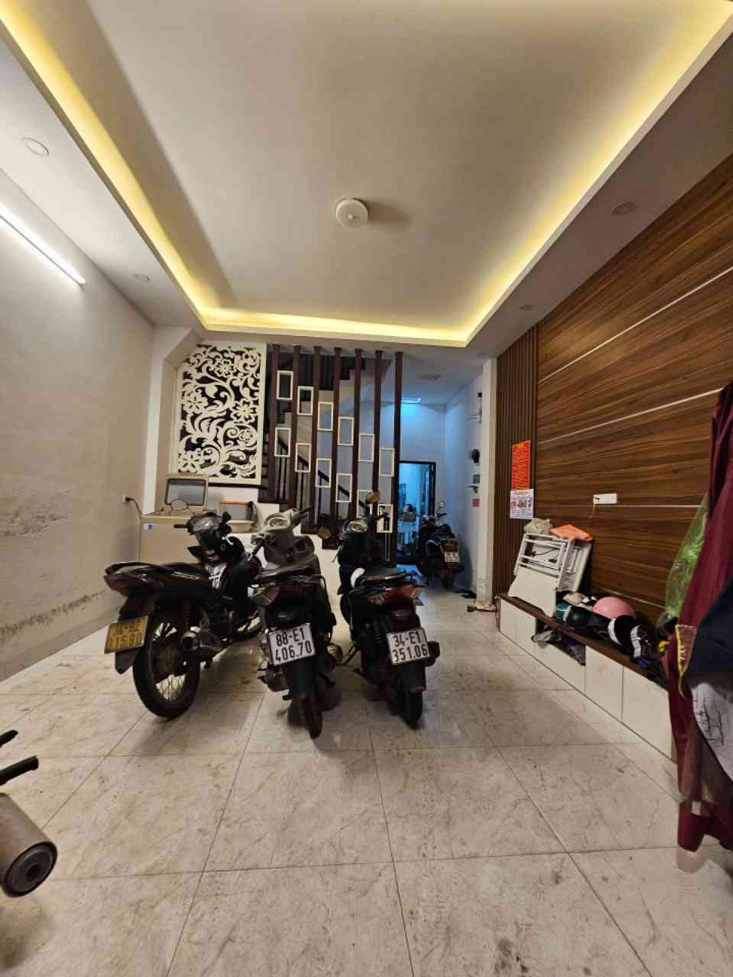 CCMN 9 phòng khép kín, dòng tiền 40tr/tháng phố Khuơng Đình, cho thuê đang kín phòng.