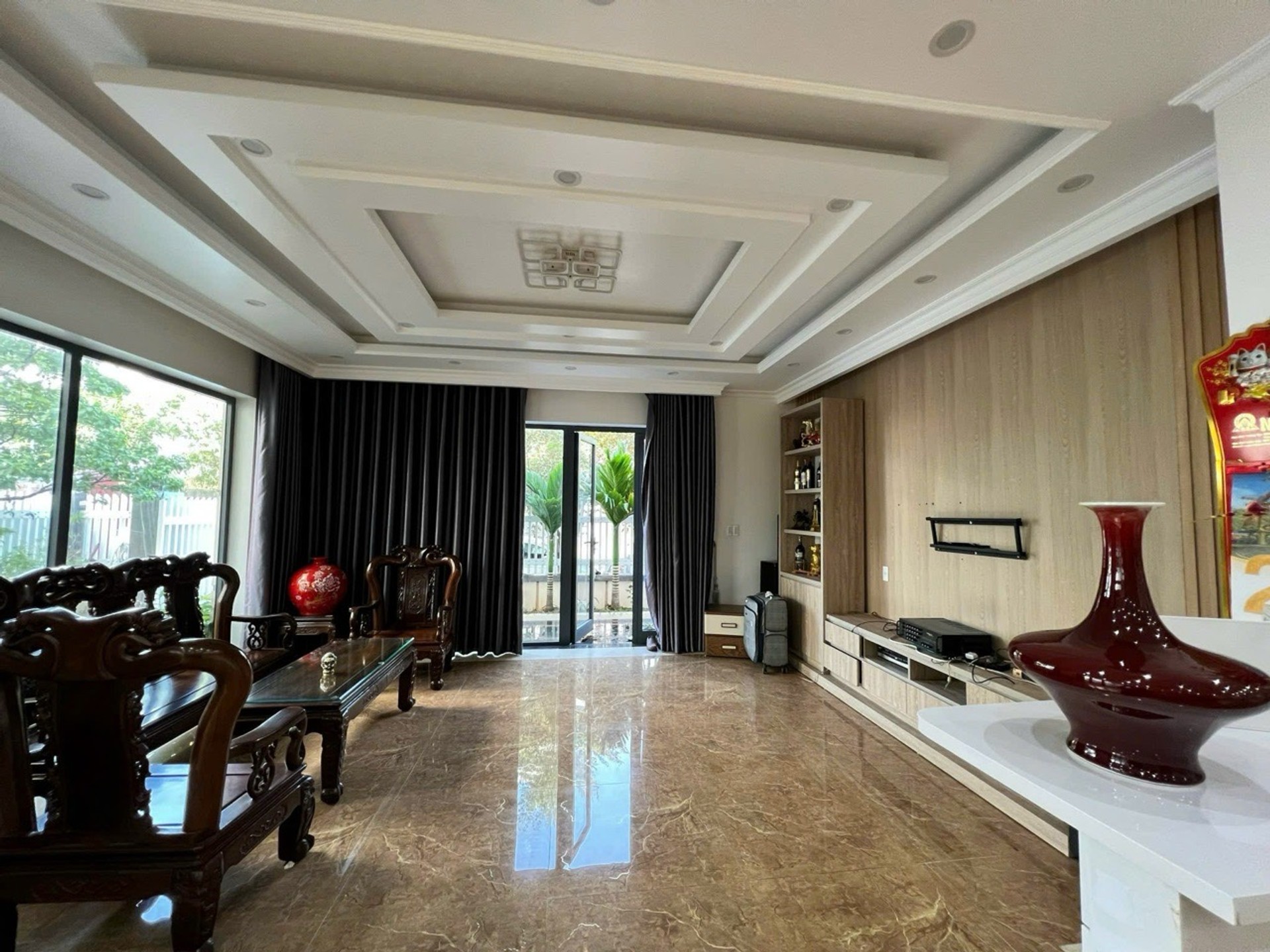 Biệt Thự Ven Sông Đẳng Cấp Hiếm Có Tại Trung Tâm Hải Phòng