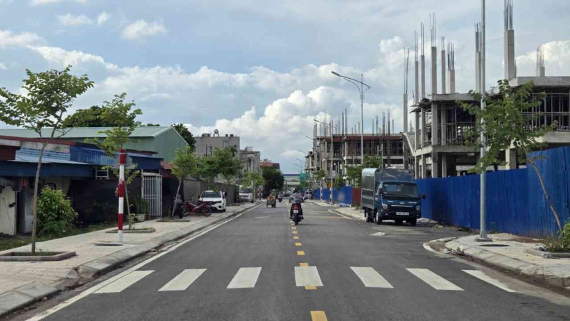Cơ Hội Vàng Sở Hữu Đất Vị Trí Vàng Gần Hoàng Quốc Việt