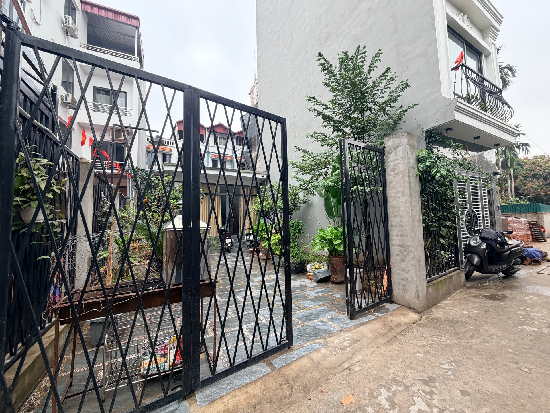 Bán nhà riêng một tầng tại Việt Hưng, diện tích 160m², giá 12,9 tỷ đồng