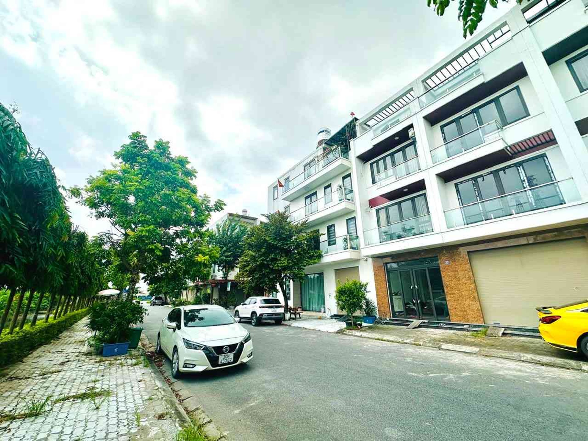 Shophouse Đẹp Hiếm Có Tại Khu Phân Lô Him Lam - Đừng Bỏ Lỡ Cơ Hội Vàng