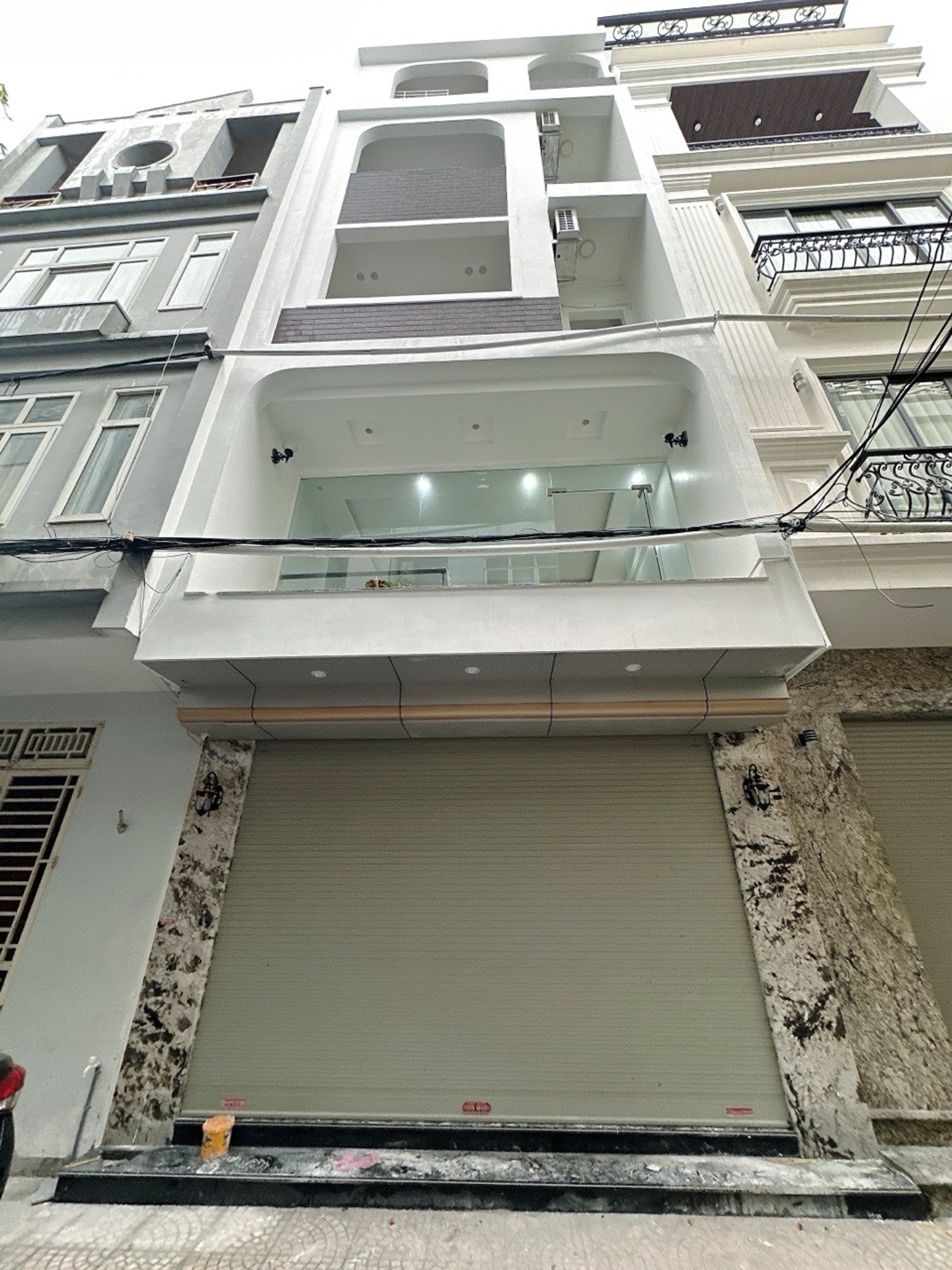 Nhà Phân Lô Cao Cấp Khu Tập Thể Công An Hồ Lâm Tường, Sở Hữu Vỉa Hè Rộng