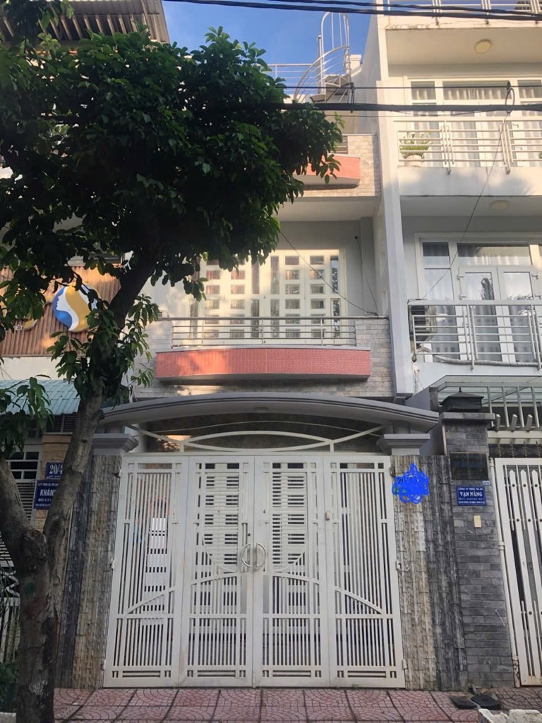 💰 GIÁ MỚI 13 TỶ | MT CÔNG VIÊN HỒ ĐẮC DI – TÂN PHÚ
📍 80m² | 4 × 20m | Ô tô đậu trước nhà ngày đêm