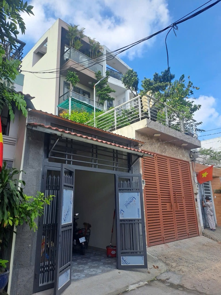 💰 NHỈNH 8,5 TỶ | HXH CHẾ LAN VIÊN – TÂN PHÚ
📍 68m² | 4 × 19m | Gần AEON Mall, Ruby Celadon, Lê Tr