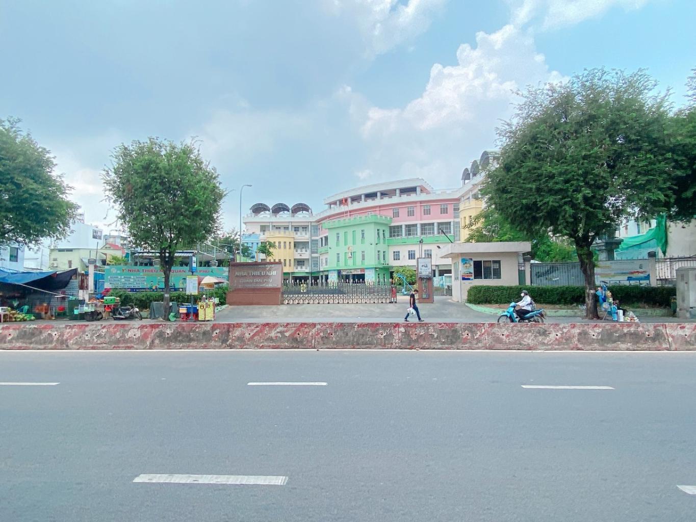 💰 14.9 TỶ TL | MẶT TIỀN LÊ TRỌNG TẤN – TÂN PHÚ
📐 68m² (4×17m) | 1 trệt 1 lầu | 2PN – 2WC
🏪 Mặt t
