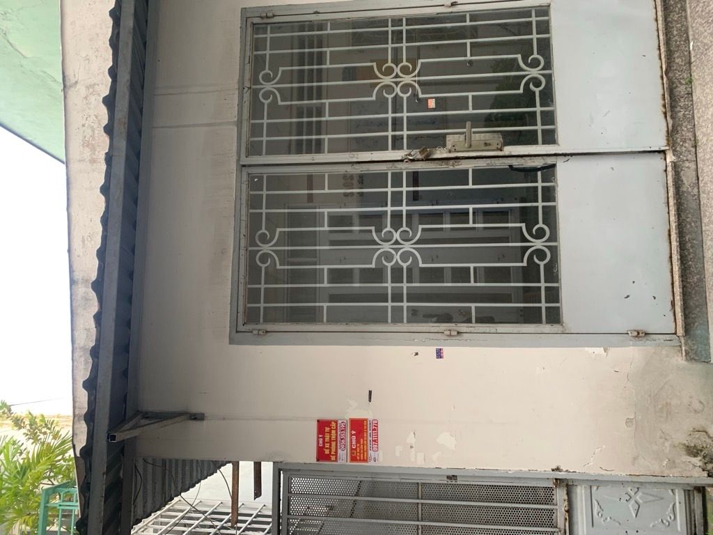 📍 DƯƠNG ĐỨC HIỀN – SÁT MẶT TIỀN ĐƯỜNG
🏡 Sổ riêng ~50m² | ngang 4×13m | nhà cấp 4.
🚗 Xe hơi vào t