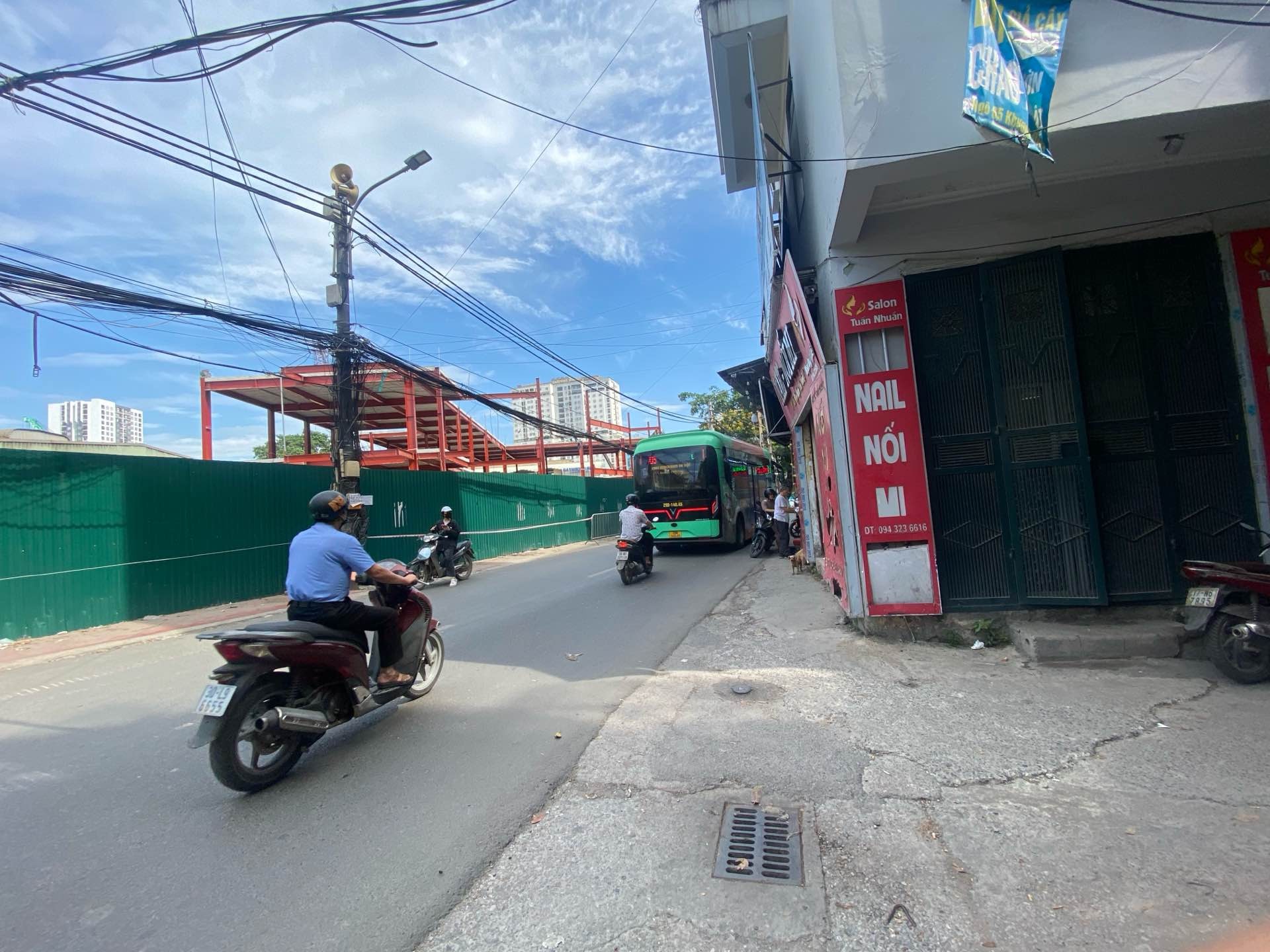 Siêu phẩm nhà 4 tầng sát phố Khương Đình giá hợp lý, ngay phố chính ô tô đỗ cửa