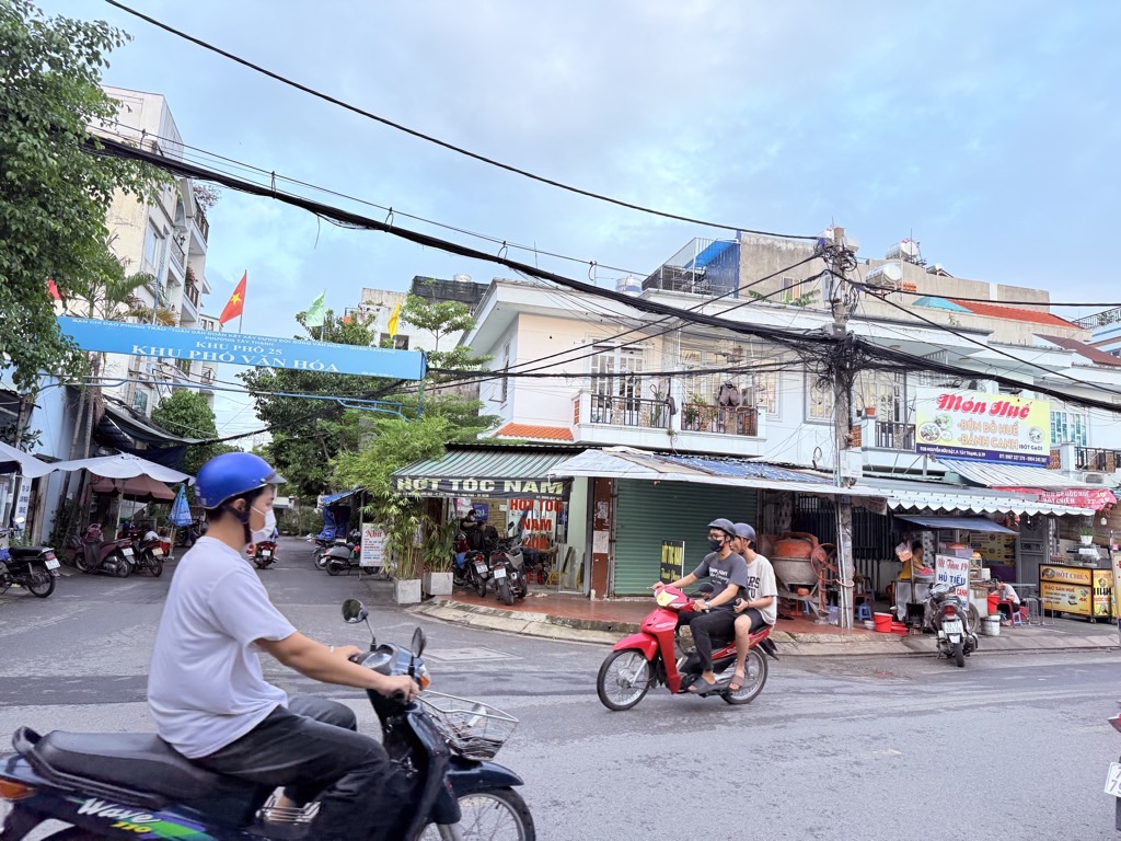 💰 GIÁ MỚI 9,5 TỶ | GIẢM THÊM 300TR – HỒ ĐẮC DI, TÂN PHÚ
📍 88m² | 5 × 17,5m nở hậu nhẹ | Hẻm ô tô,