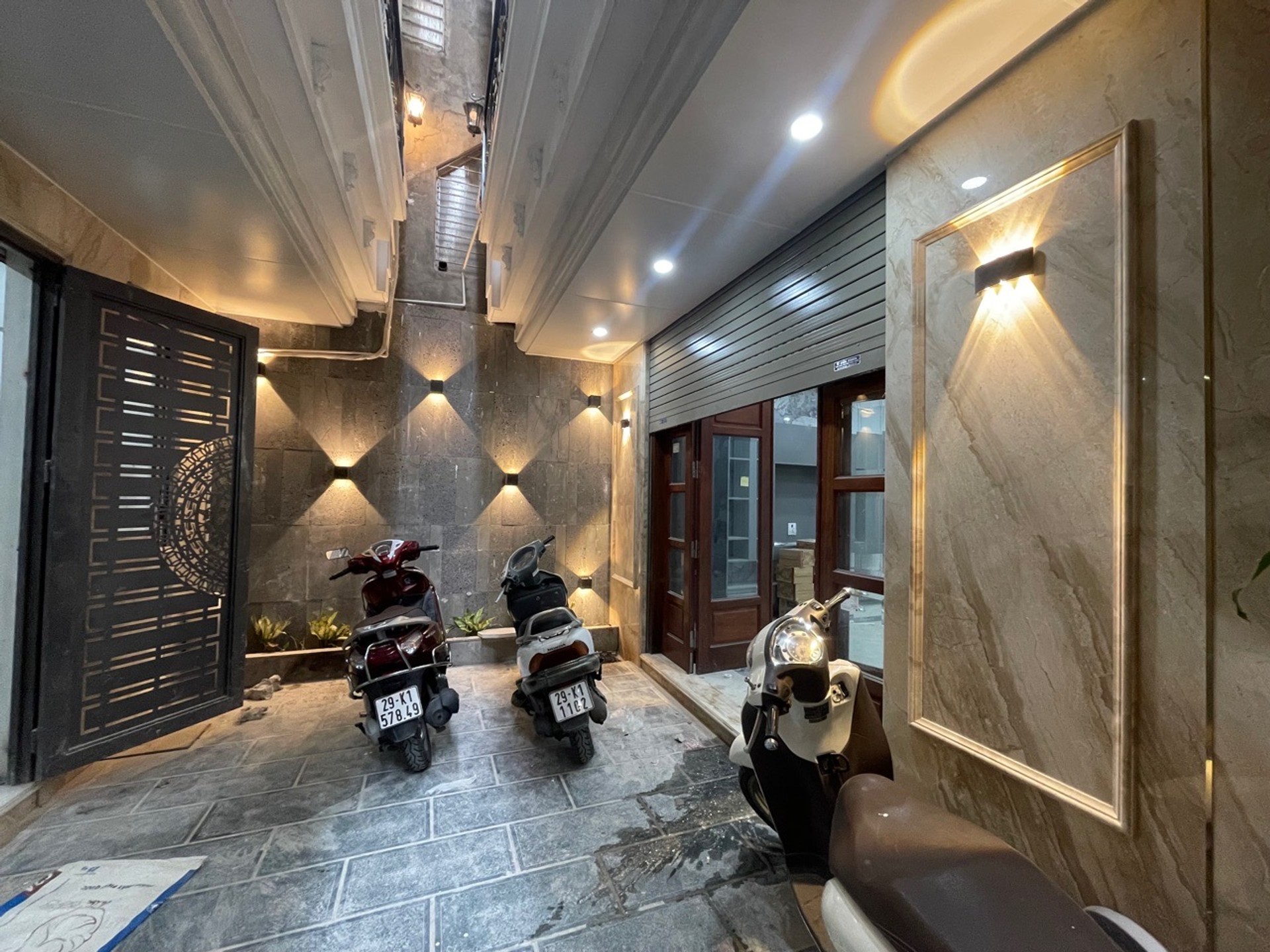 Bán nhà riêng 7 tầng mặt tiền 8m trung tâm quận Hai Bà Trưng, Lê Đại Hành, giá 24,5 tỷ