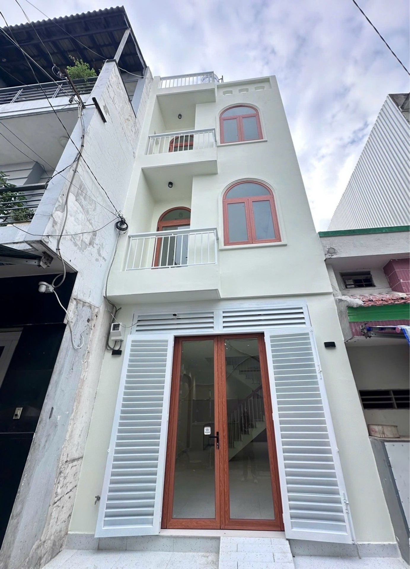 Bán nhà riêng 3 tầng diện tích 40m2 tại Đô Đốc Long, Tân Hương, giá 6.9 tỷ