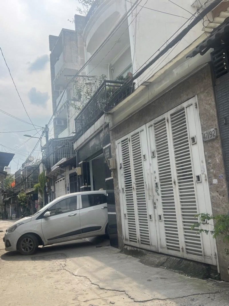 🔥 TRUNG TÂM TÂN PHÚ – SÁT NHÀ GA T3 | NHỈNH 5 TỶ
📐 50m² | Nhà 2 tầng, 2PN | Tặng full nội thất, h
