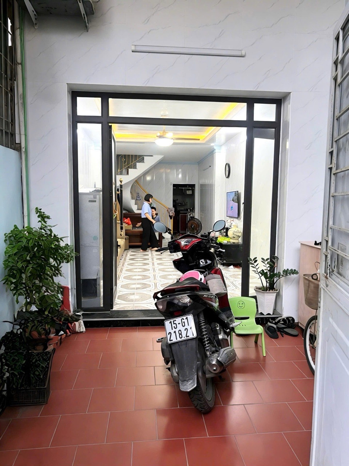 Bán Nhà 2 tầng, ngõ 81 Phạm Hữu Điều công năng đầy đủ: