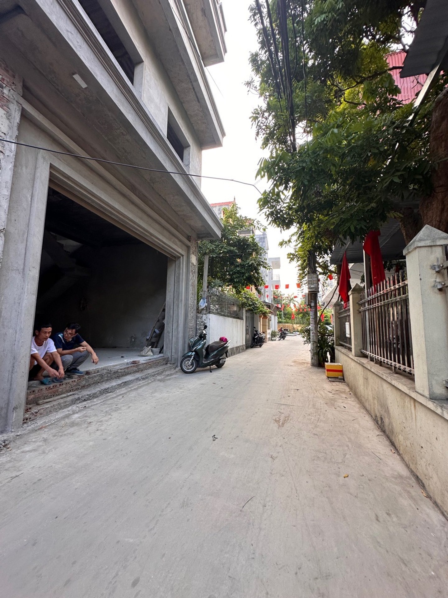 Nhà riêng 4 tầng thang máy, gara kinh doanh thuận tiện tại Ngô Gia Tự