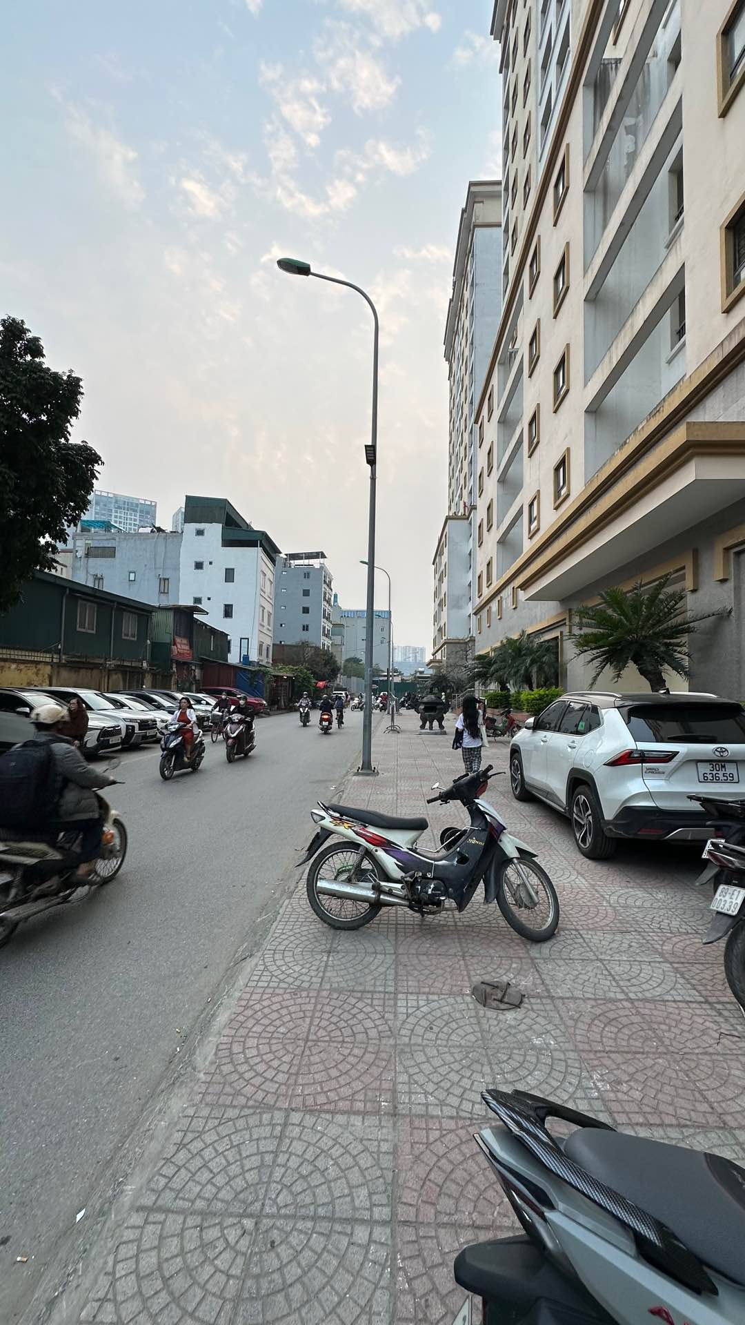 Bán căn hộ lô góc chung cư A2 Khương Đình, 65,6 m2, 2 ngủ đủ công năng, giá 5,6 tỷ