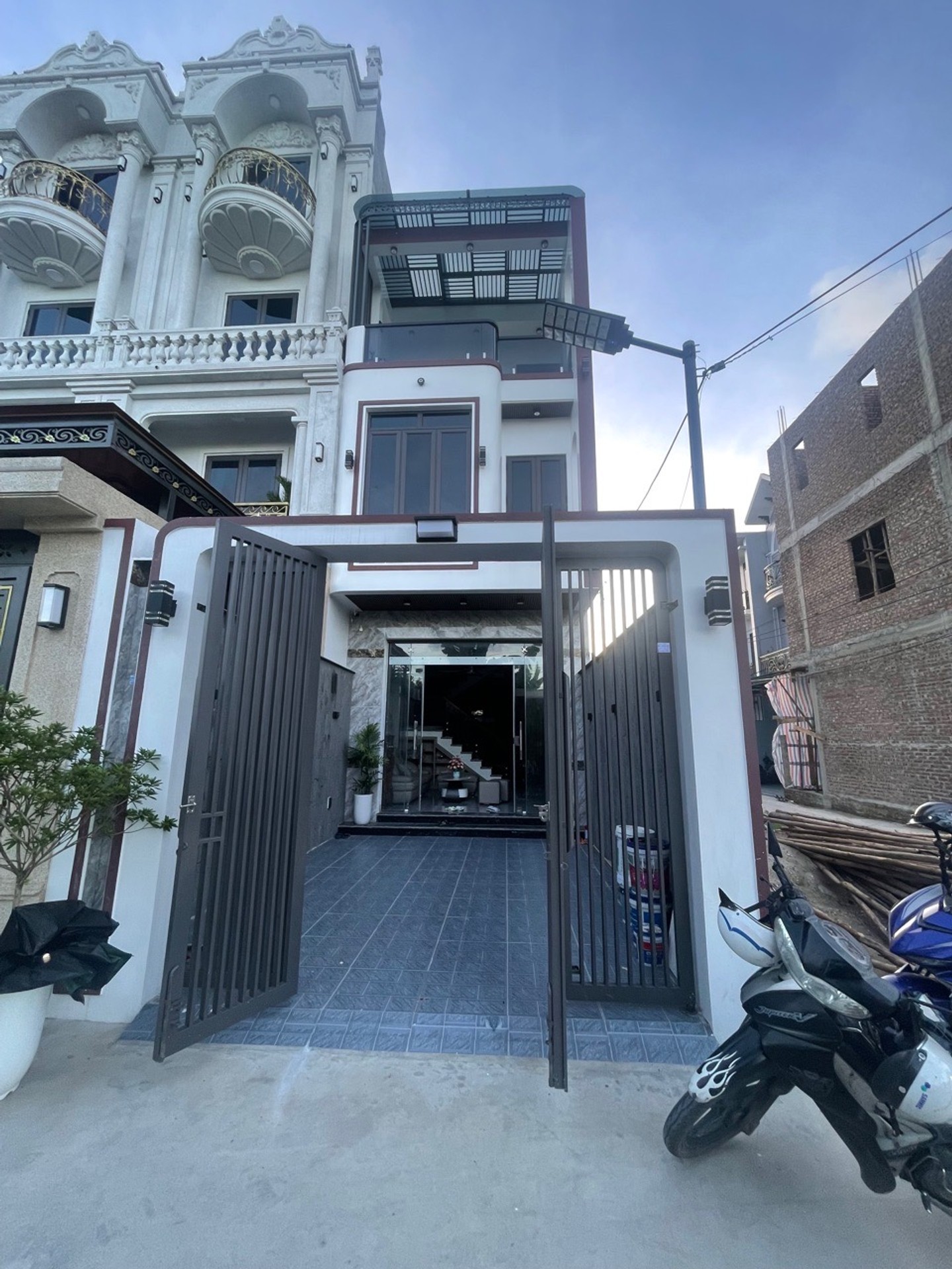 Nhà 3 Tầng Mới Xây Tại Đào Yêu - Hồng Thái, Thiết Kế Đỉnh Cao, Vị Trí Vàng Đắc Địa