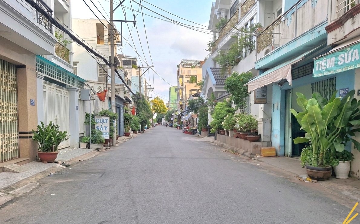 Bình Tân, hẻm xe hơi thông, 4 tầng mới đẹp chỉ hơn 7ty xíu