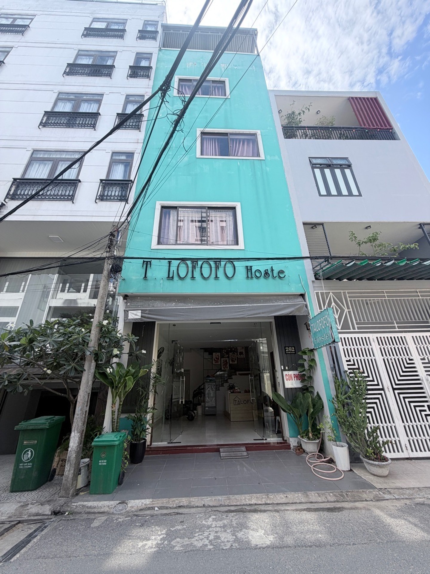 BÁN NHÀ 4 TẦNG 1 TUM – MT TÔ HIẾN THÀNH, SƠN TRÀ
• Diện tích: 75m² – ngang 5m
• Mặt tiền đường Tô