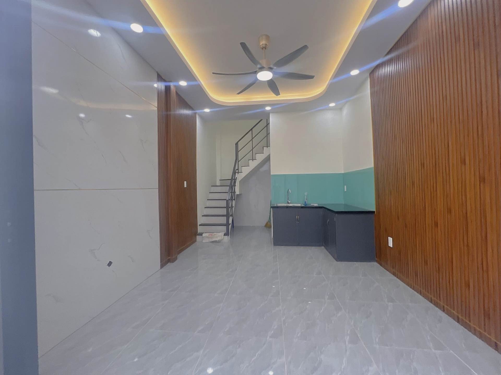 Nhà xinh giá tốt gần ngã tư Bình Phước, sổ sẵn, chỉ 2.25 tỷ
