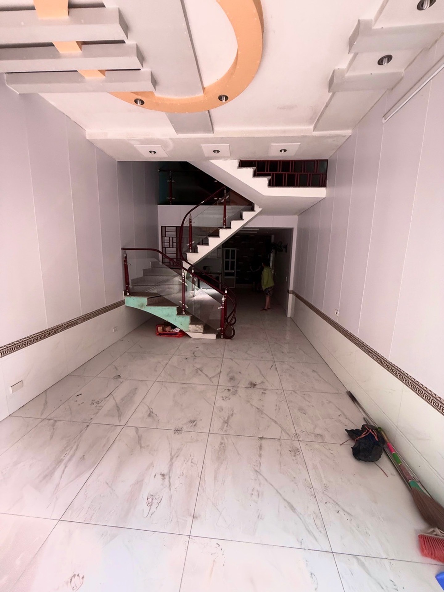 Nhà 4 tầng diện tích 48.5m2 mặt tiền 3.9m tại khu vực Nguyễn Văn Linh