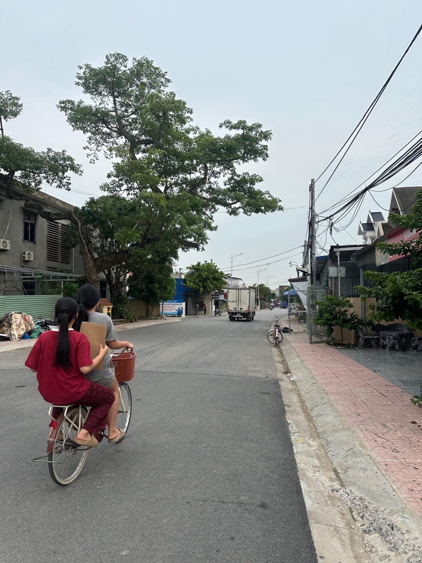 Cơ Hội Vàng Sở Hữu Nhà Mặt Phố Đắc Địa Tại Trung Tâm Phù Niệm