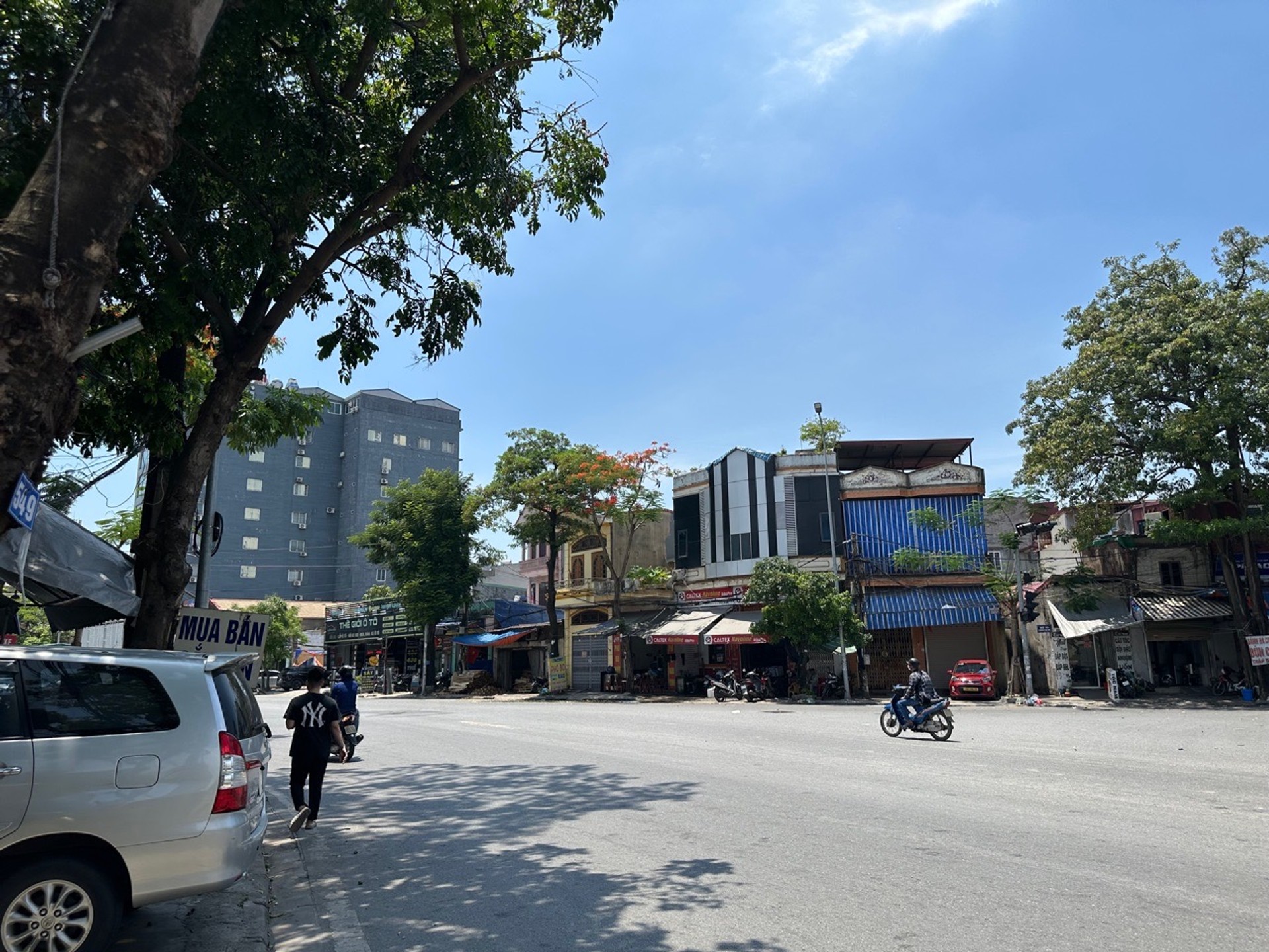 Cơ Hội Vàng Sở Hữu Nhà Mặt Phố Mặt Tiền Rộng, Vị Trí Đẳng Cấp Hiếm Có
